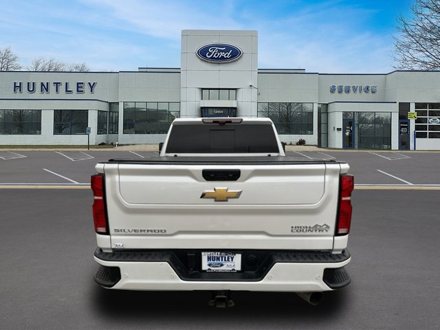 Used 2024 Chevrolet Silverado 2500 High Country w/ High Country Premium Package AWD/4WD image 6