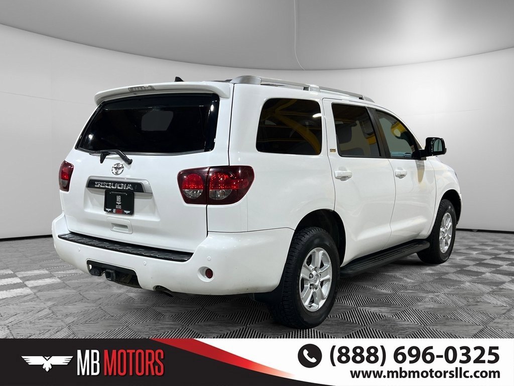 Used 2021 Toyota Sequoia SR5 w/ Premium Package image 3