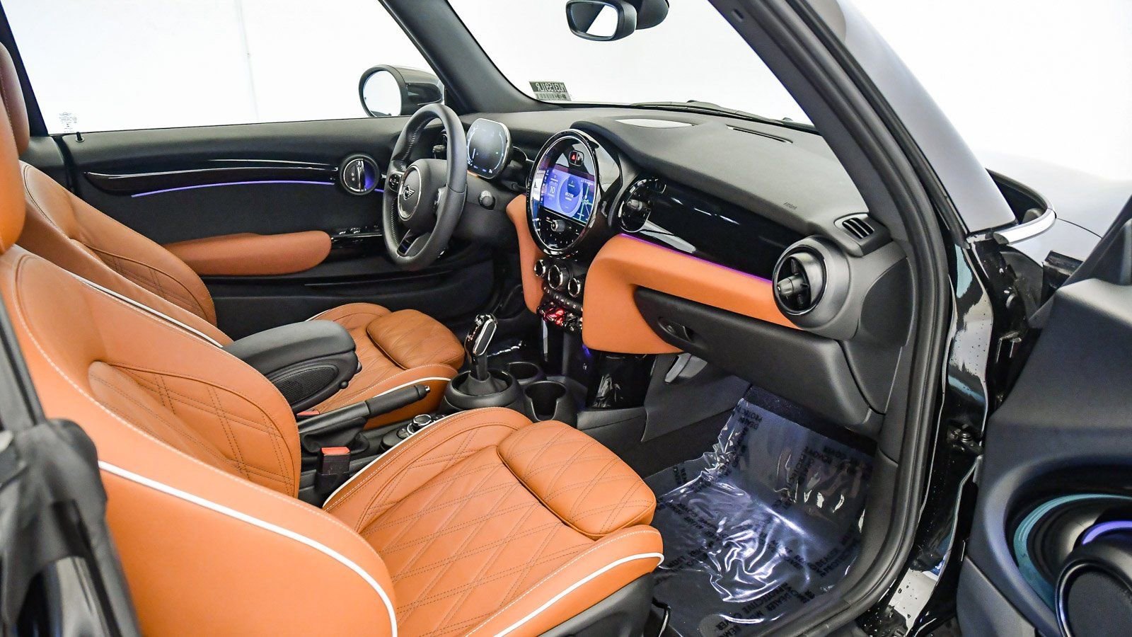 Certified 2023 MINI Cooper S w/ Signature Upholstery Package image 17
