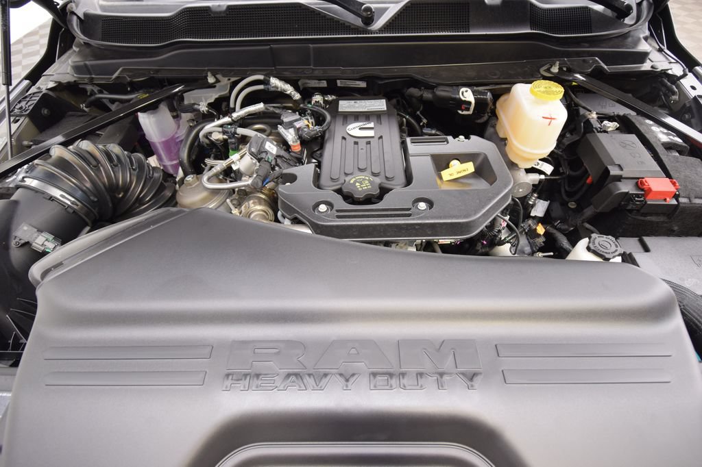 New 2026 RAM 5500 4x4 Crew Cab image 28