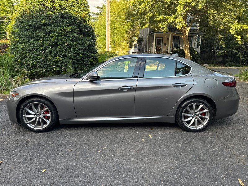 Used 2019 Alfa Romeo Giulia AWD image 7