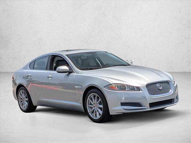 Used 2015 Jaguar XF Premium RWD image 3