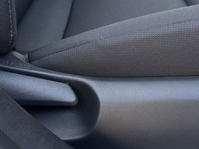 Used 2025 Toyota Corolla LE image 29