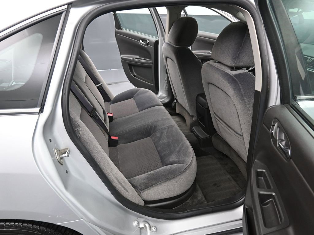 Used 2013 Chevrolet Impala LT w/ LT Sunroof Package image 32