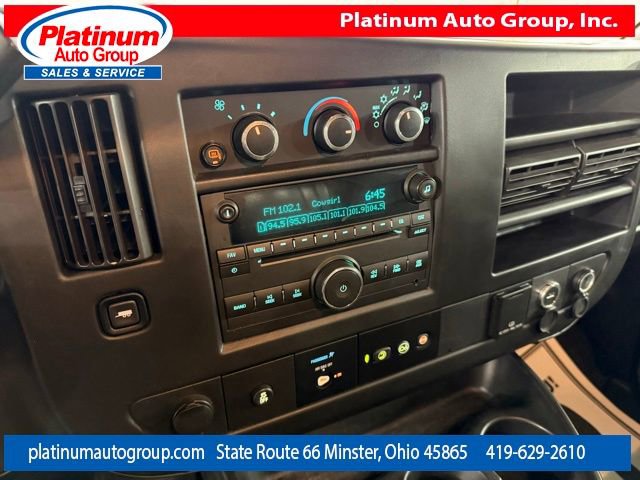 Used 2017 Chevrolet Express 3500 Extended image 19