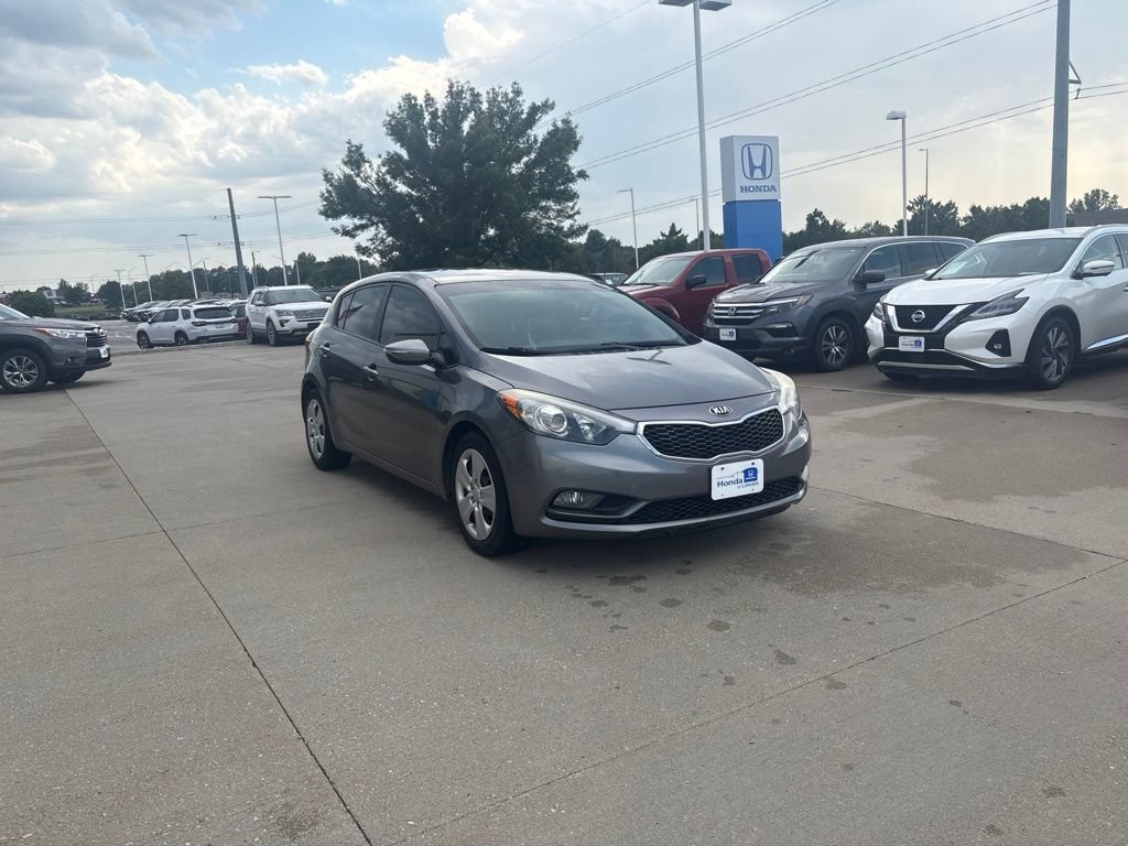 Used 2016 Kia Forte LX FWD image 3