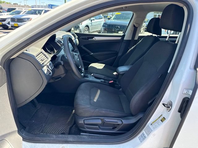 Used 2016 Volkswagen Passat 1.8T S FWD image 11