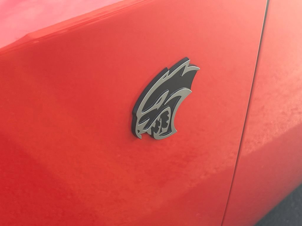 Used 2016 Dodge Challenger SRT Hellcat RWD image 9