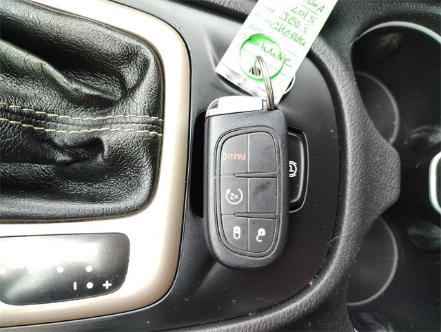 Used 2015 Jeep Cherokee Limited image 24