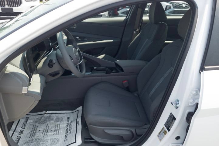New 2026 Hyundai Elantra SE FWD image 12