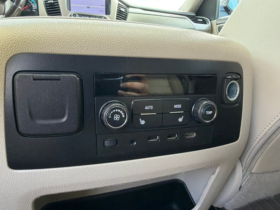 Used 2018 GMC Yukon Denali AWD/4WD image 14
