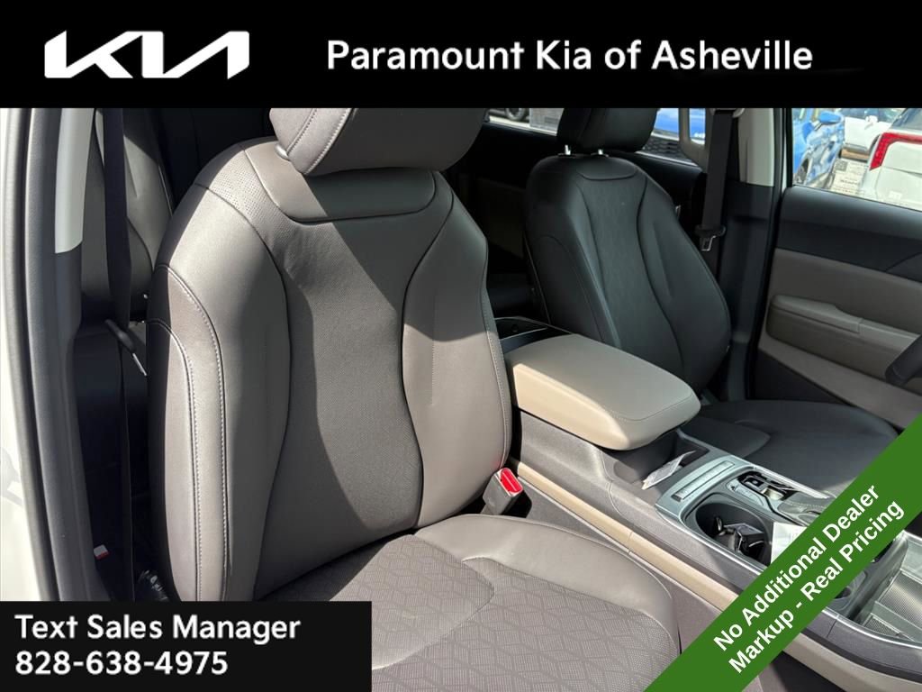 New 2026 Kia Carnival EX image 21