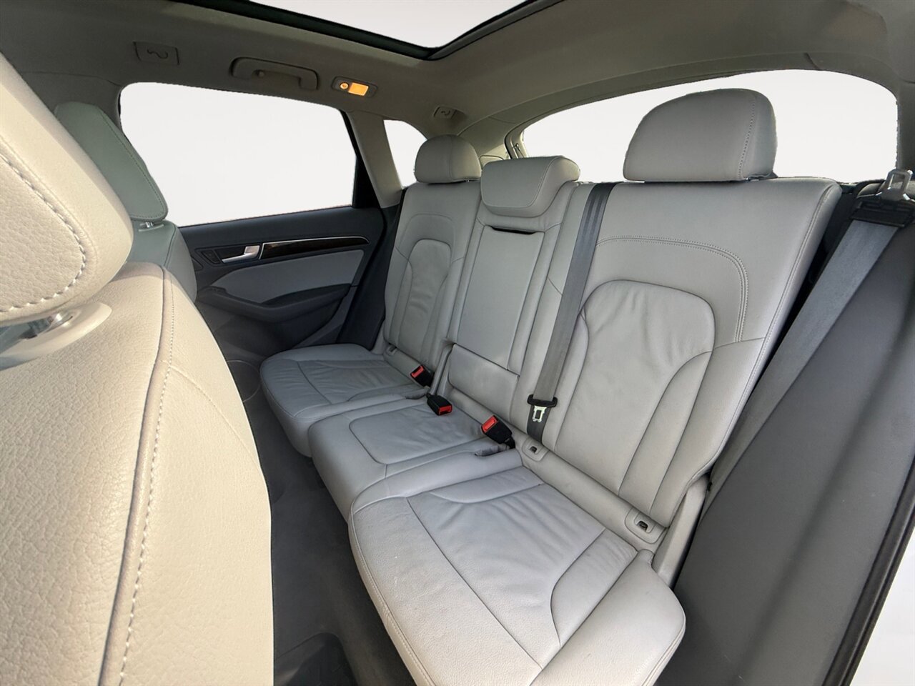 Used 2016 Audi Q5 2.0T Premium Plus w/ Technology Package AWD/4WD image 14