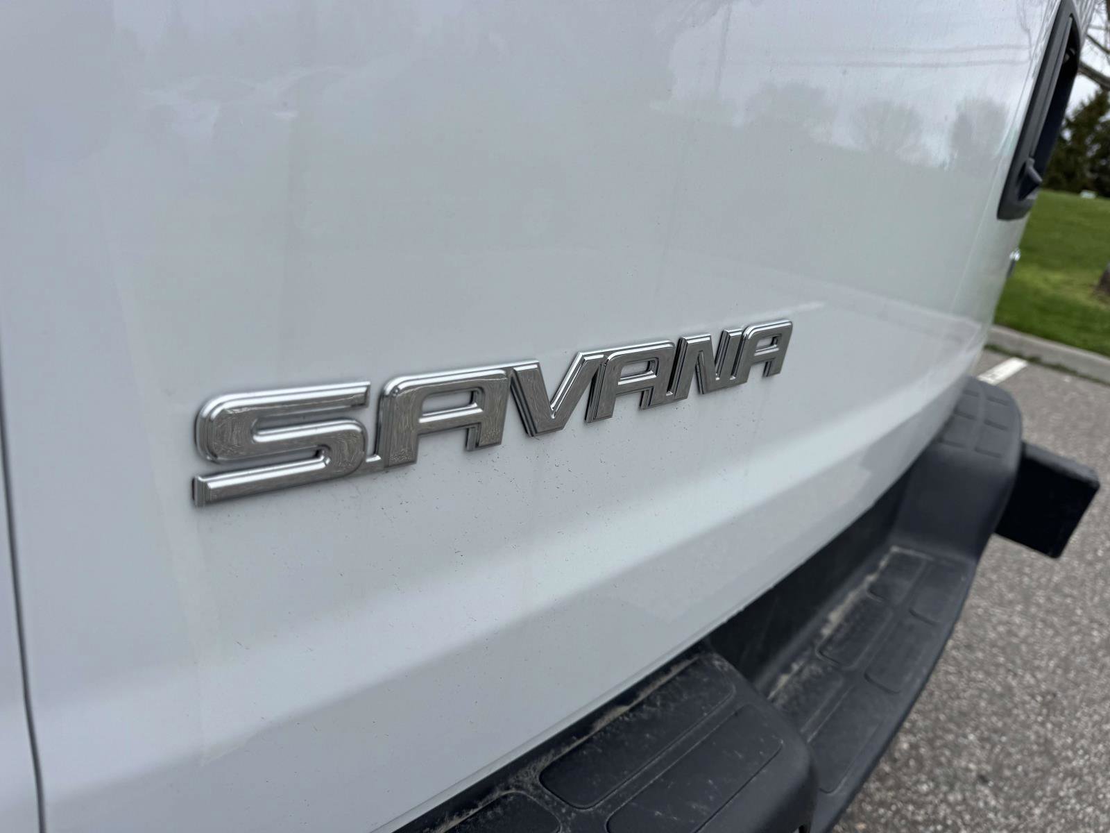 Used 2024 GMC Savana 2500 w/ Driver Convenience Package image 9