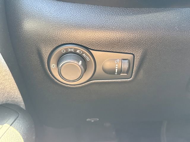 Used 2025 Jeep Compass Sport AWD/4WD image 28