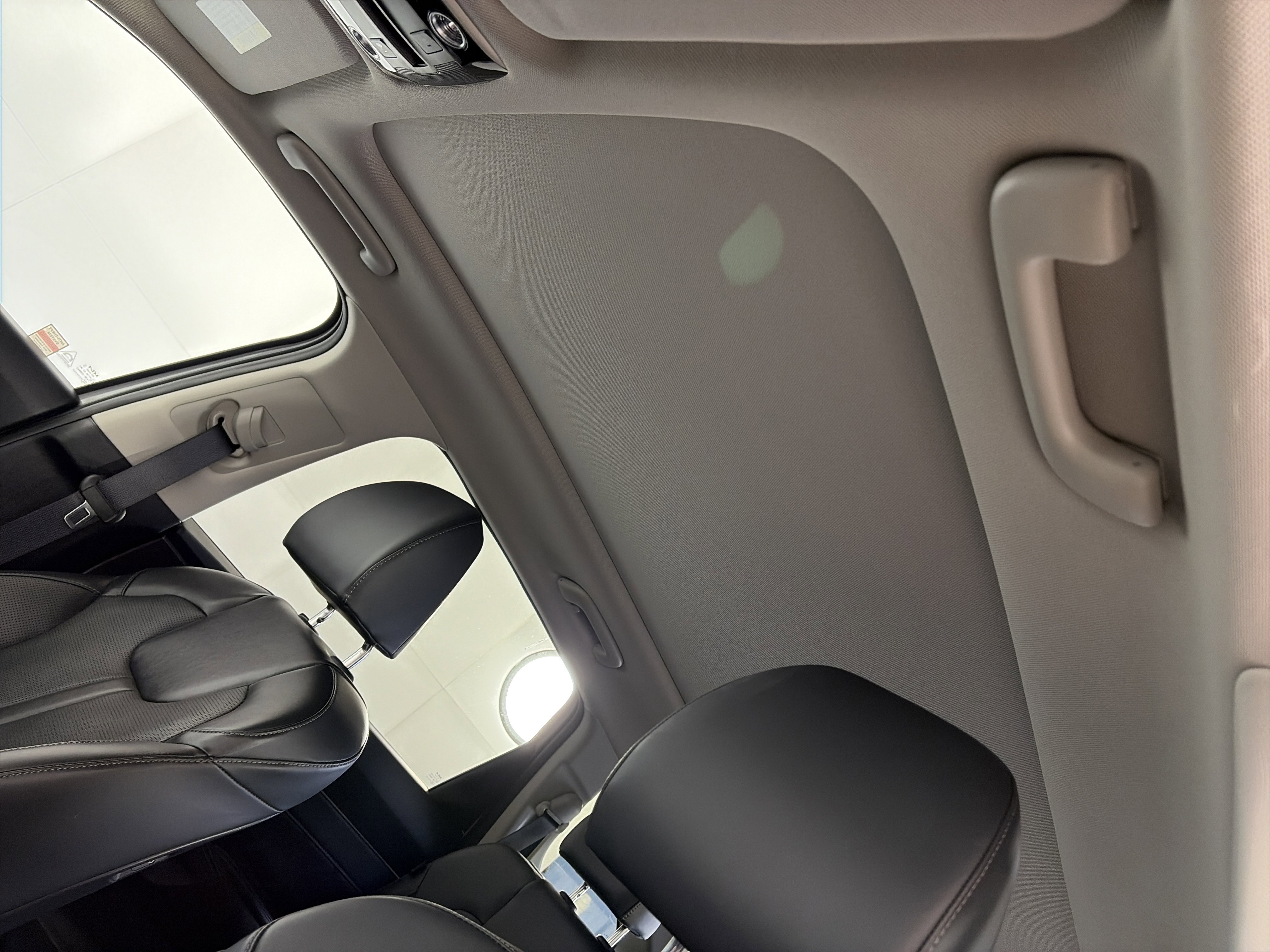 Certified 2025 Kia Sorento SX image 17