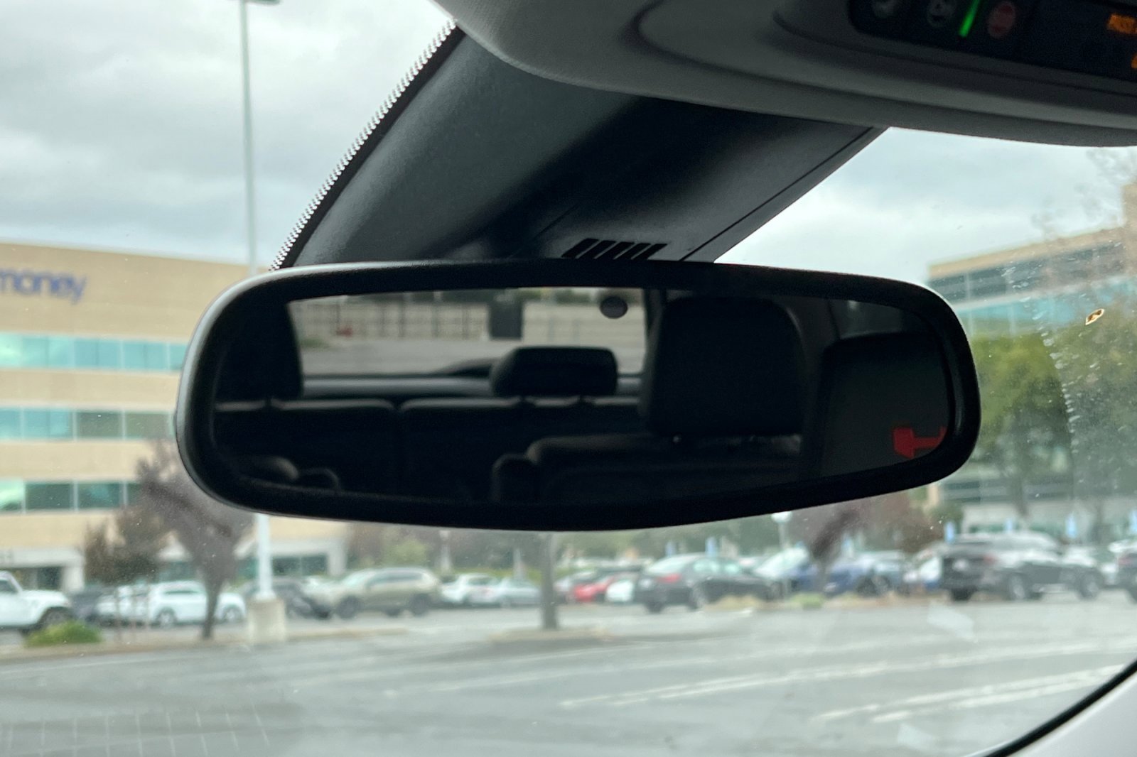 Used 2023 GMC Acadia AT4 w/ Technology Package image 25