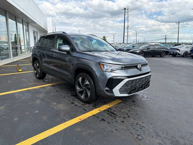 New 2026 Volkswagen Taos SE AWD/4WD image 8