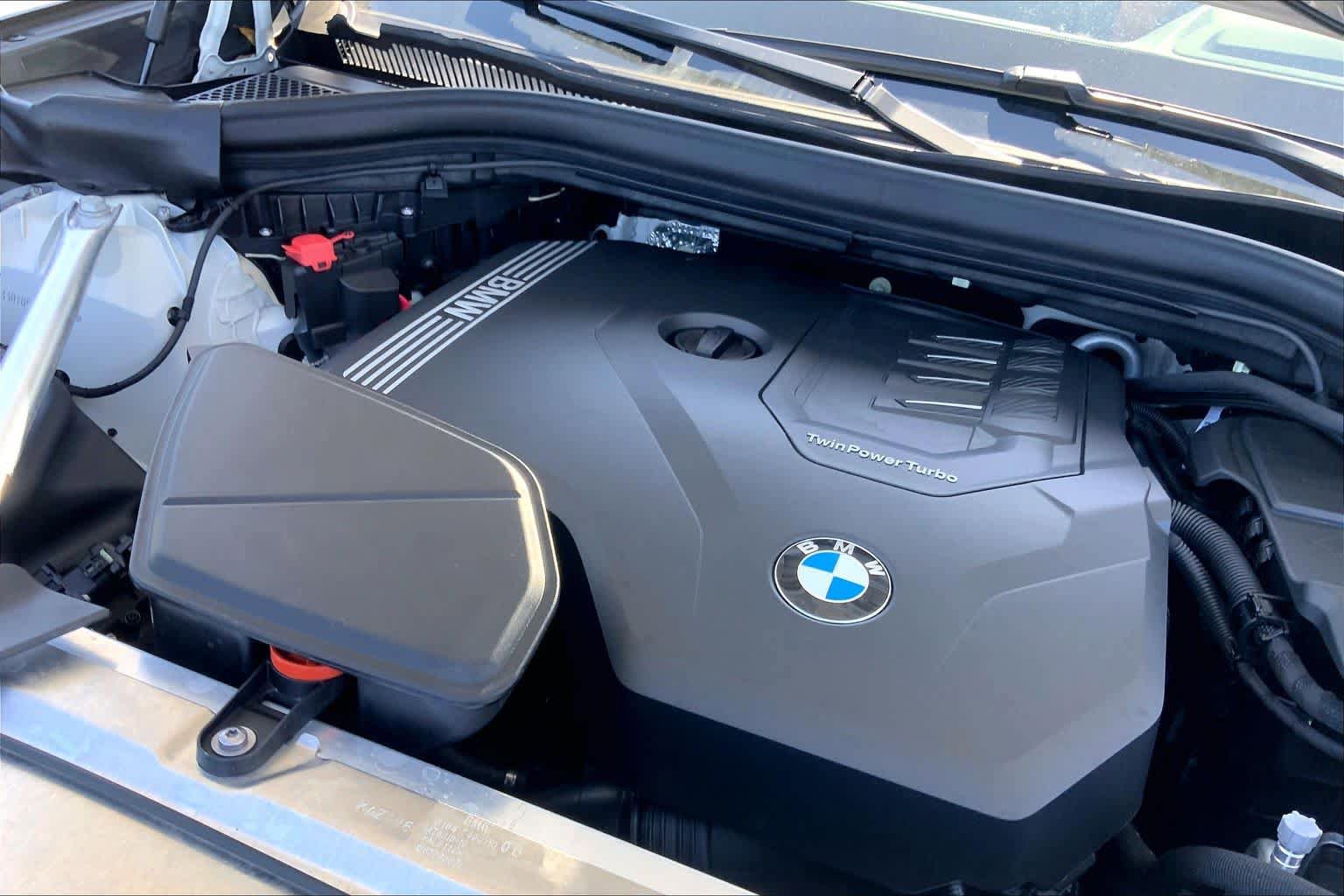 Used 2025 BMW X4 xDrive30i image 32