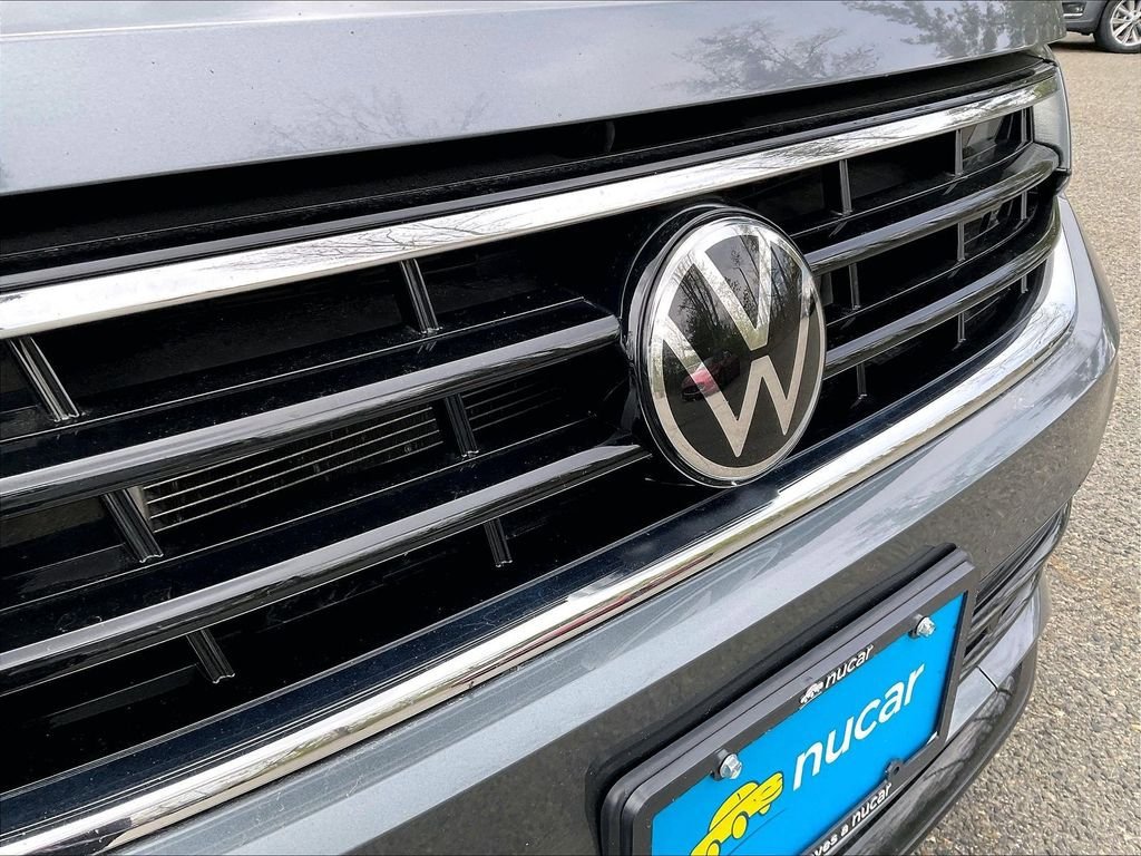 Used 2023 Volkswagen Tiguan SE R-Line AWD/4WD image 31