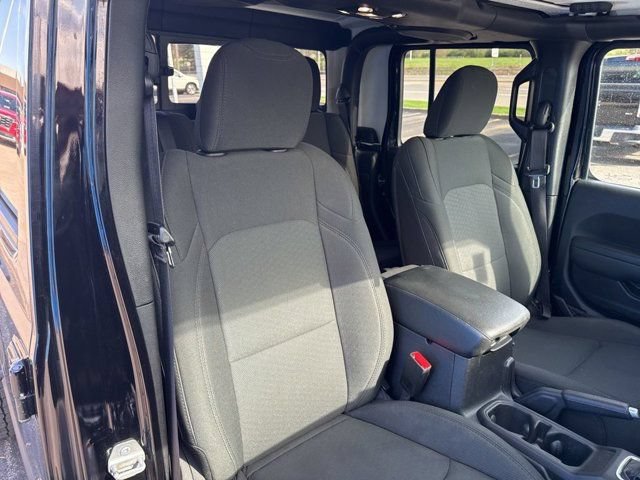 Used 2022 Jeep Gladiator Sport AWD/4WD image 11