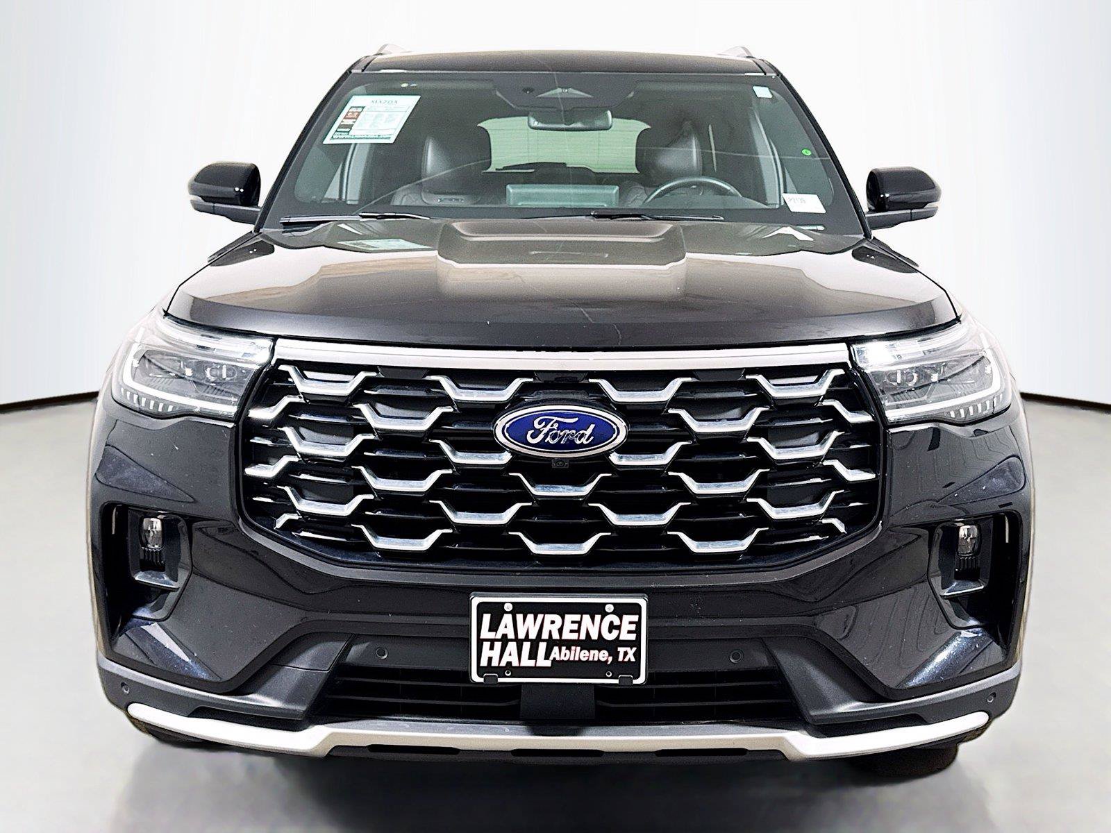 Used 2025 Ford Explorer Platinum AWD/4WD image 2