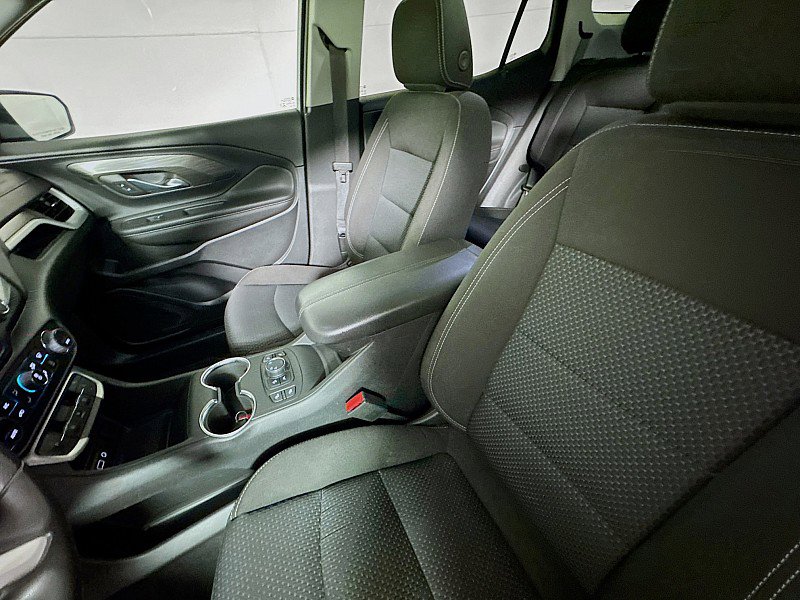 Used 2023 GMC Terrain SLE w/ Driver Convenience Package image 11