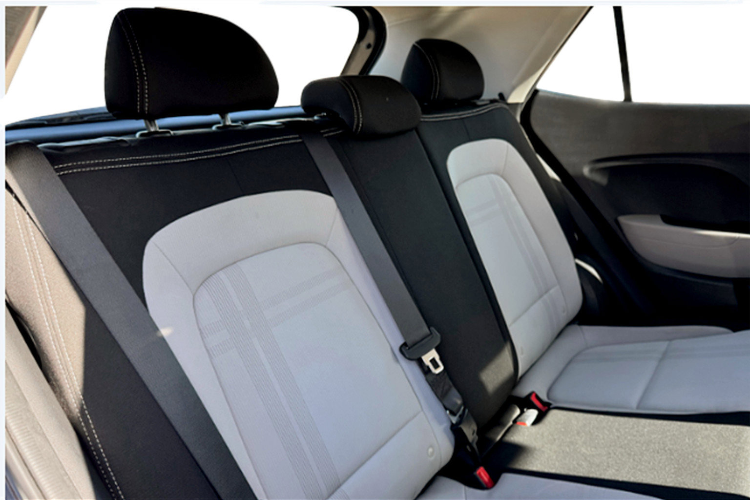 Used 2021 Hyundai Venue SEL image 17