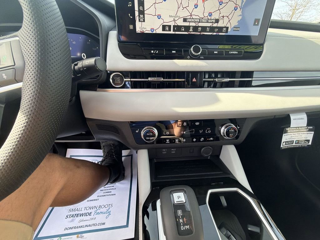 New 2026 Mitsubishi Outlander SE image 19