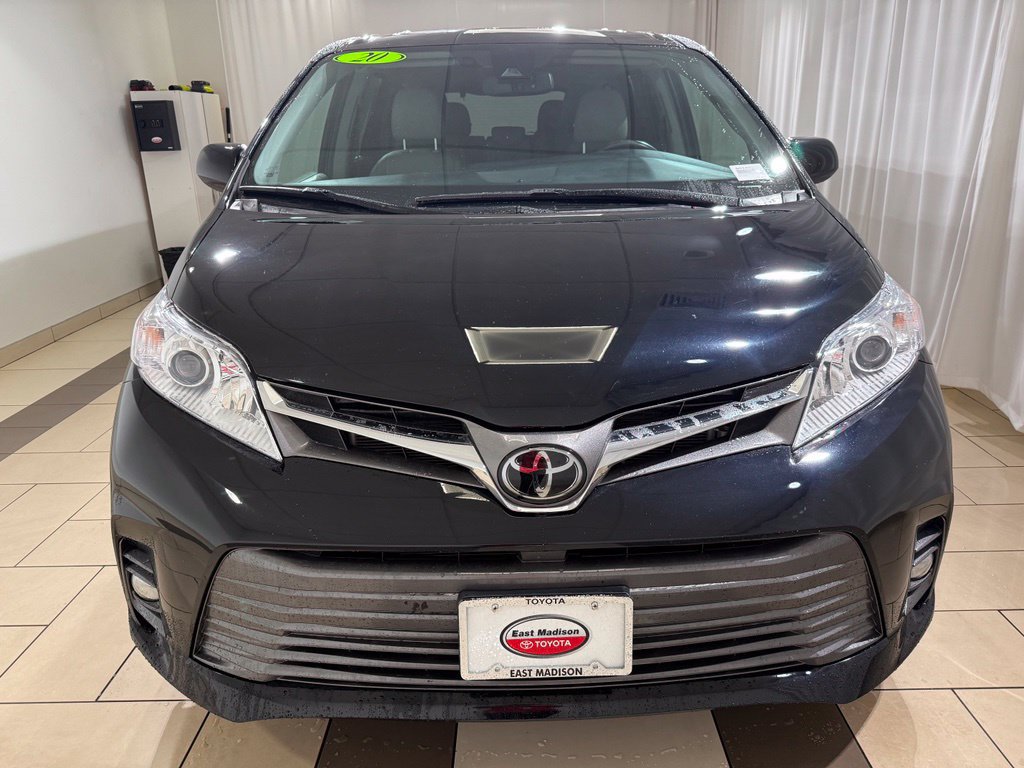 Used 2020 Toyota Sienna XLE w/ Carpet Mat Package FWD image 8