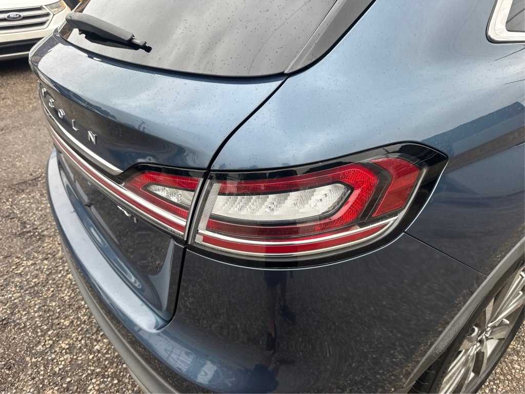 Used 2019 Lincoln Nautilus Select w/ Cargo Utility Package image 22