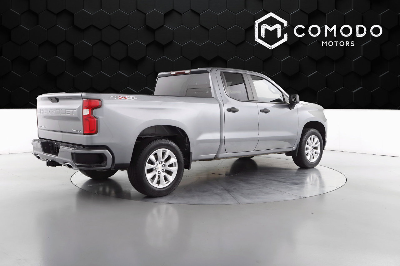 Used 2019 Chevrolet Silverado 1500 Custom image 3