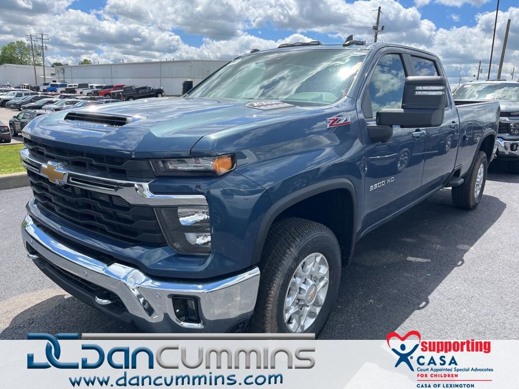 New 2026 Chevrolet Silverado 3500 LT w/ Safety Package AWD/4WD image 1
