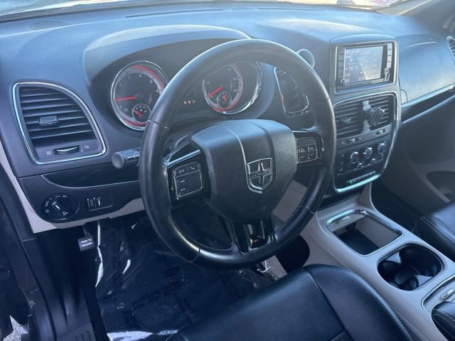Used 2019 Dodge Grand Caravan SXT image 12