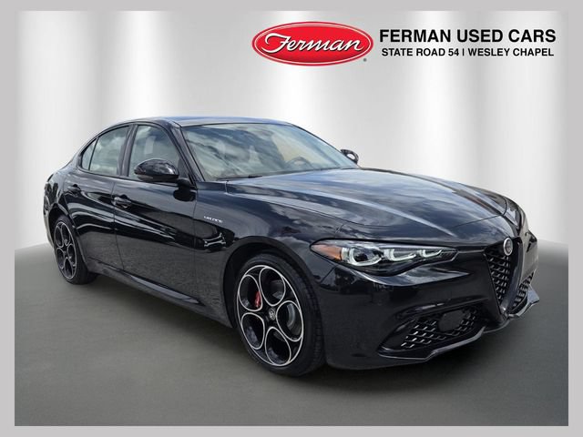 Used 2025 Alfa Romeo Giulia AWD w/ Veloce Package AWD image 1