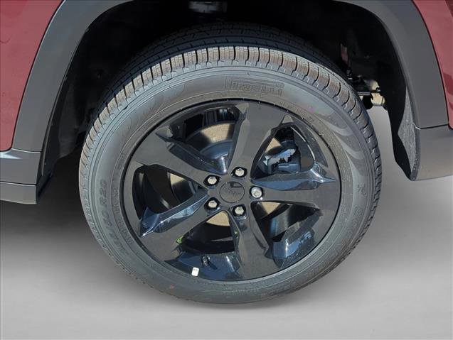 New 2025 Jeep Grand Cherokee Limited w/ Black Appearance Package image 10