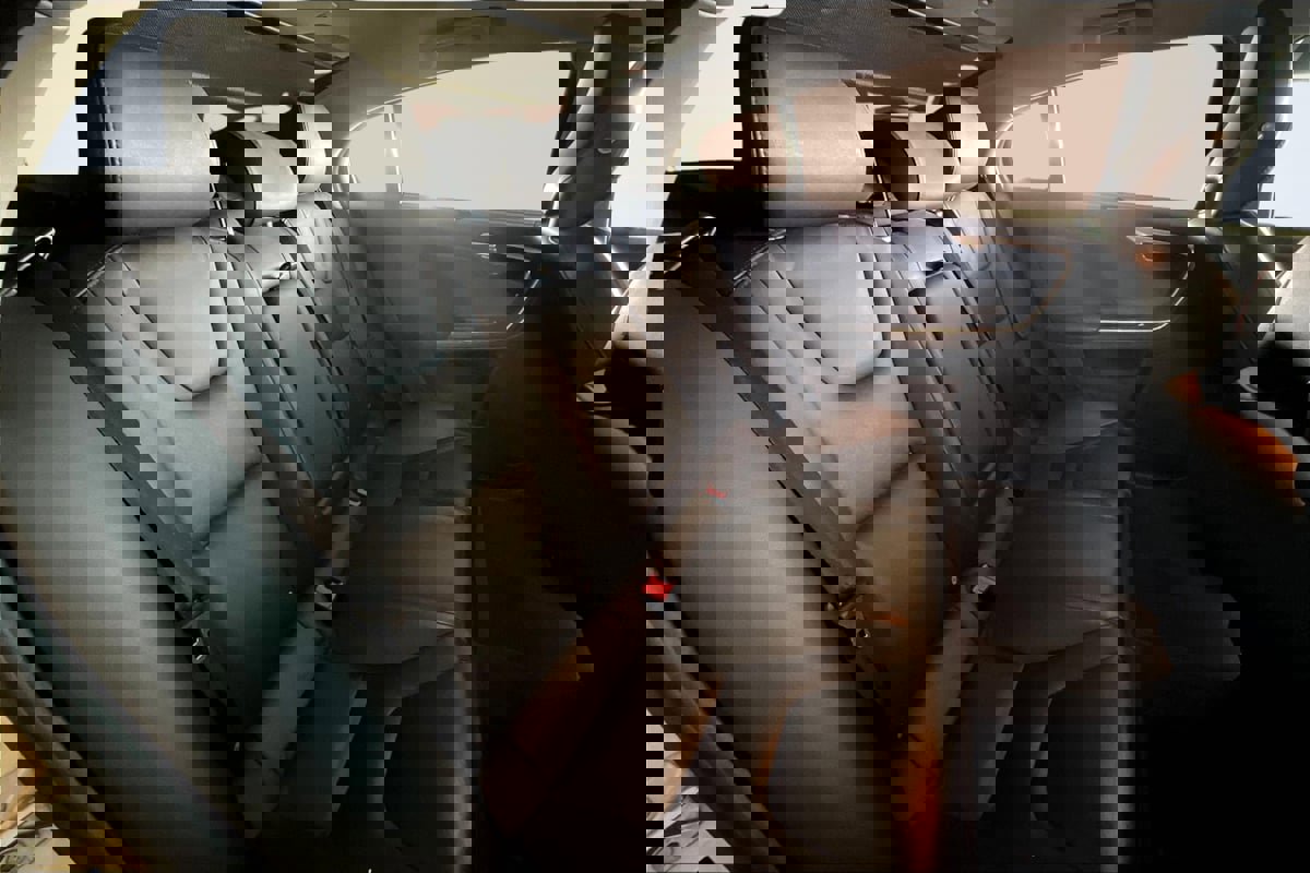 Used 2018 Volvo S60 T5 Inscription image 27