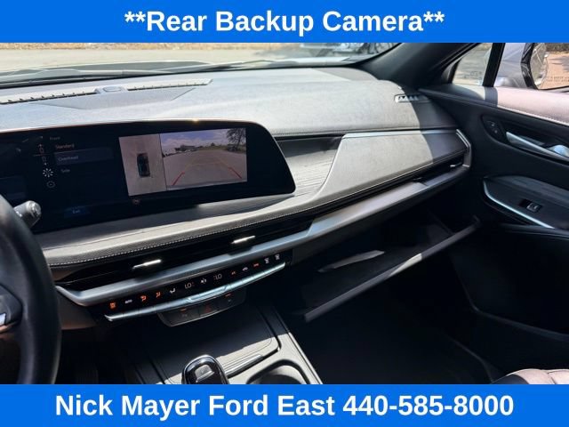 Used 2025 Cadillac XT4 Premium Luxury AWD/4WD image 19