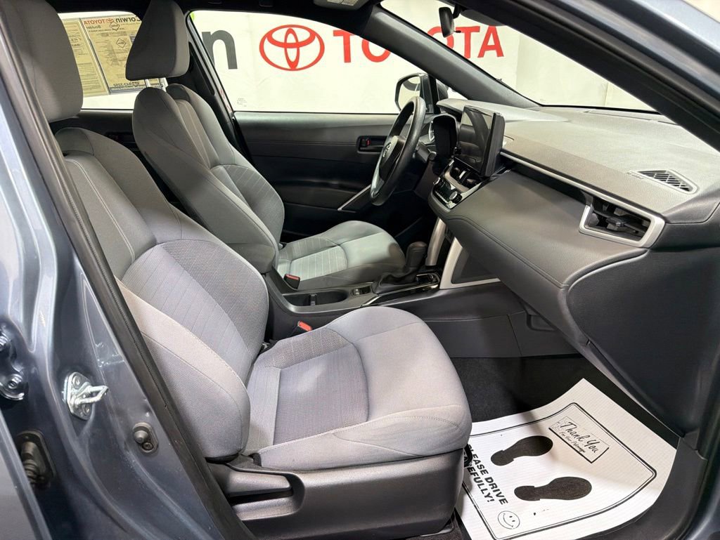 Used 2025 Toyota Corolla Cross AWD Hybrid image 12