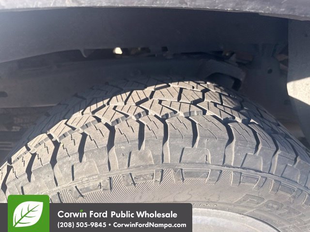 Used 2016 Toyota Tacoma TRD Sport w/ Towing Package AWD/4WD image 9