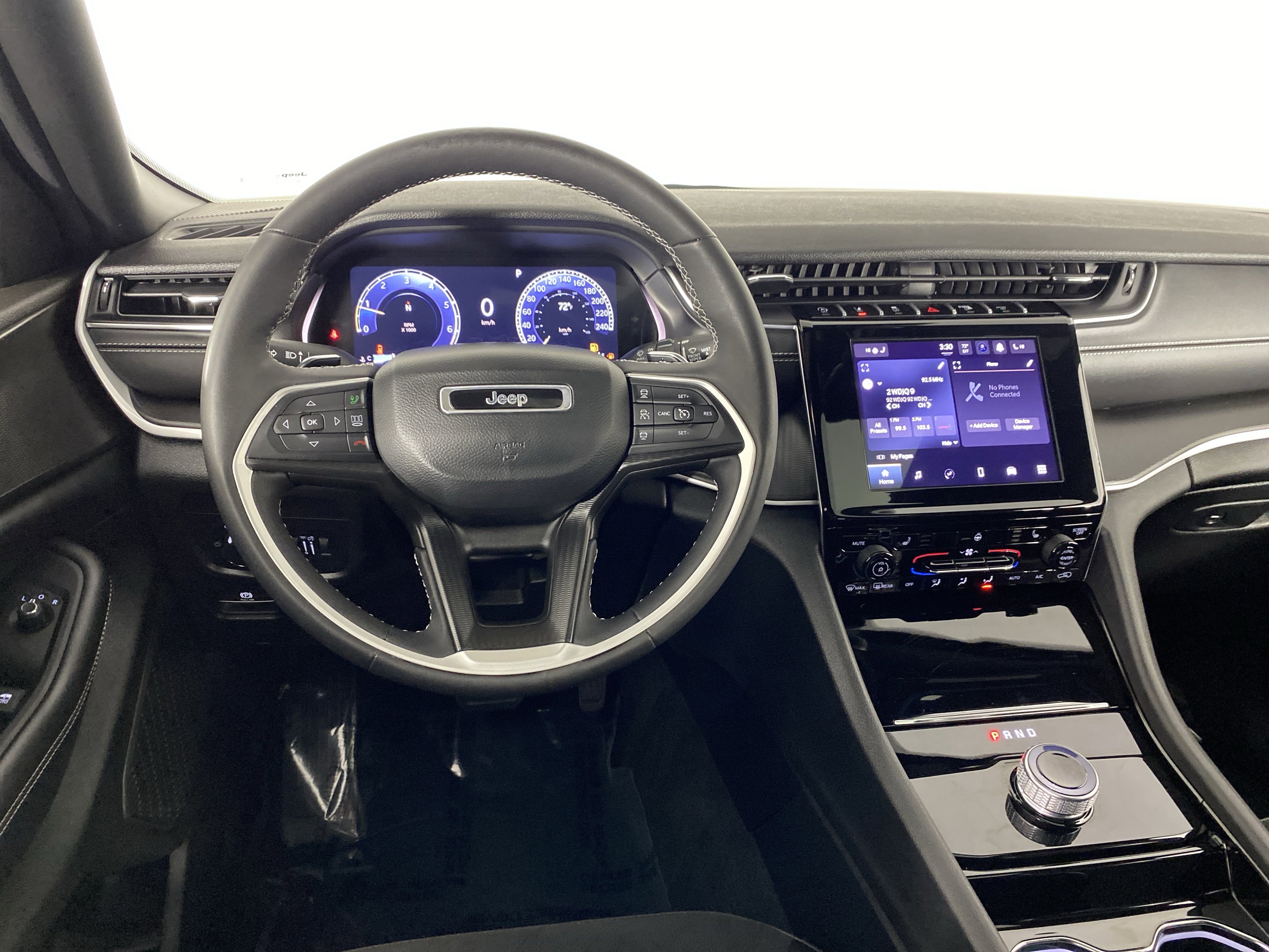 Used 2023 Jeep Grand Cherokee L Laredo image 20