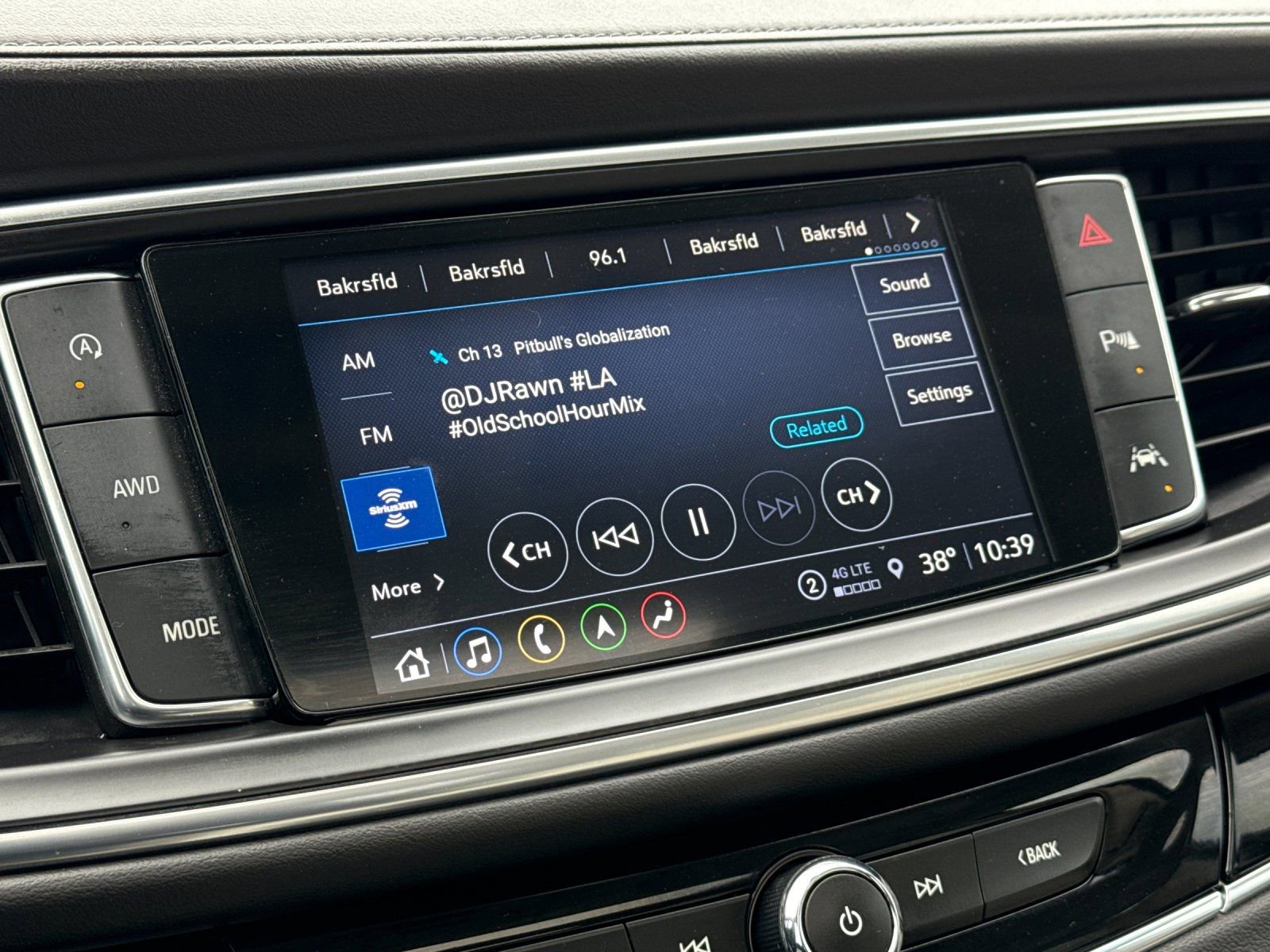 Used 2023 Buick Enclave Avenir w/ Avenir Technology Package image 20