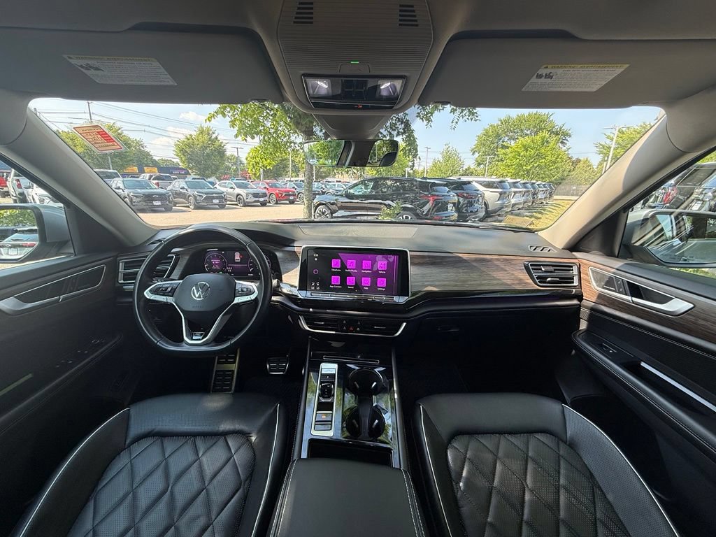 Used 2024 Volkswagen Atlas SEL Premium R-Line AWD/4WD image 30