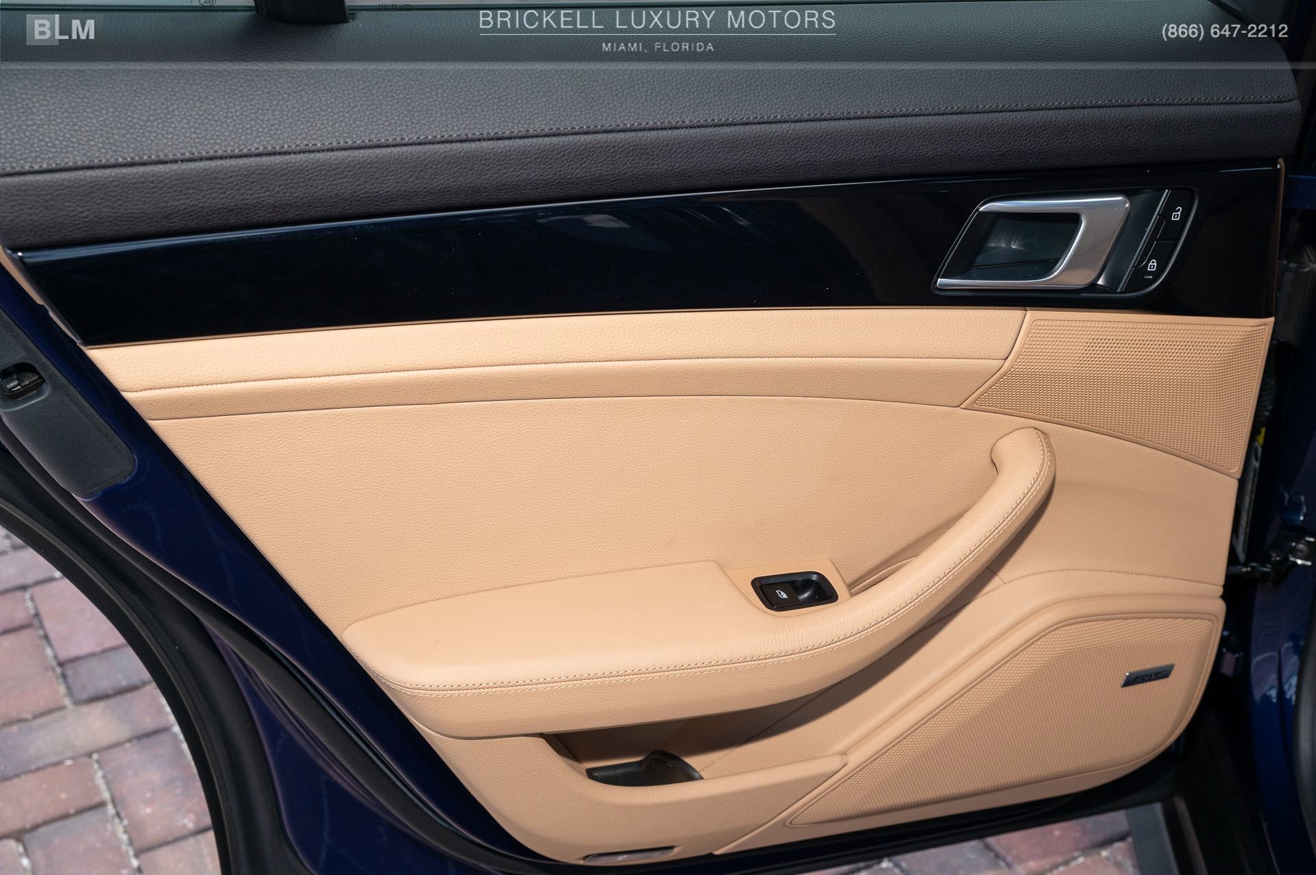 Used 2022 Porsche Panamera image 16