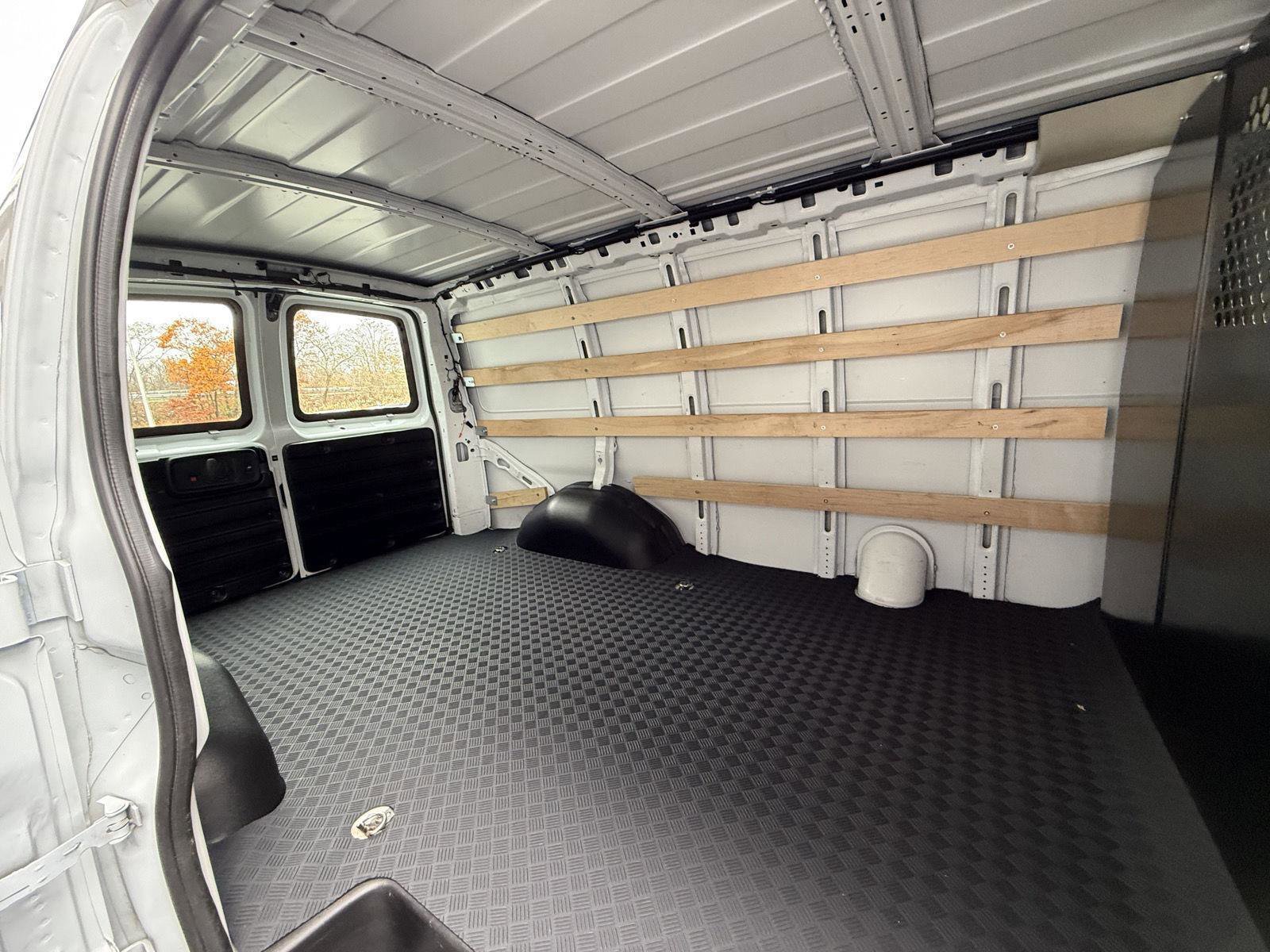 Used 2024 Chevrolet Express 2500 w/ Driver Convenience Package image 22