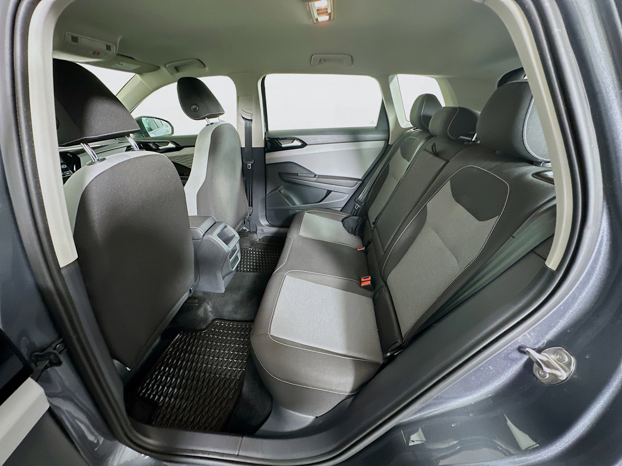 Used 2024 Volkswagen Taos S image 28