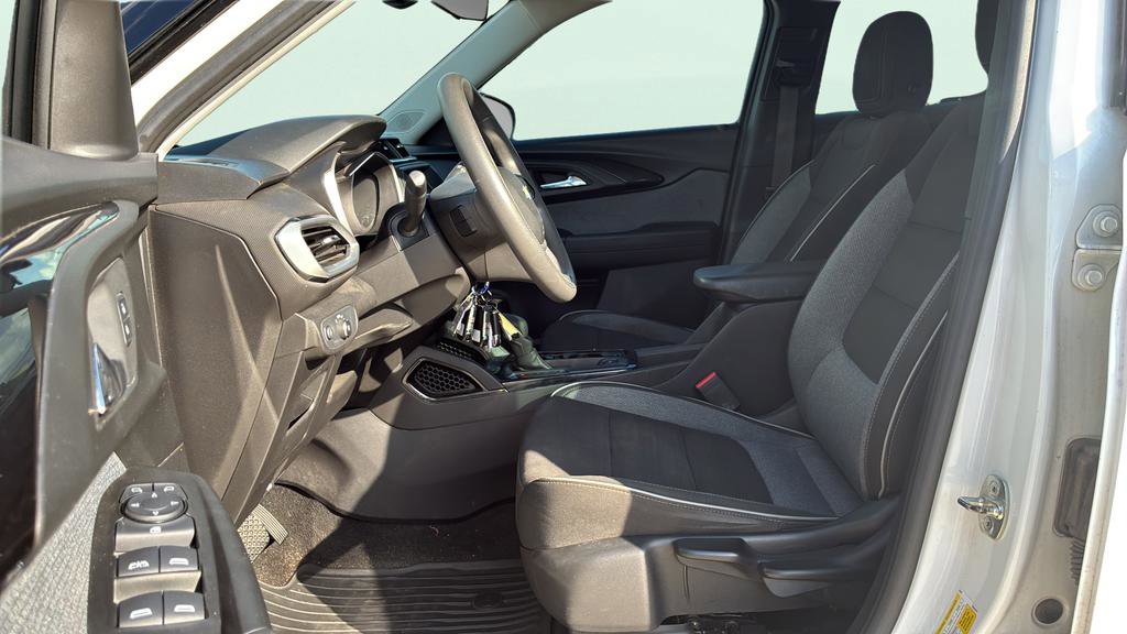 Used 2022 Chevrolet TrailBlazer LS FWD image 22