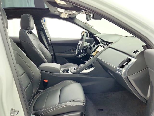 Certified 2024 Jaguar E-PACE R-Dynamic SE image 18