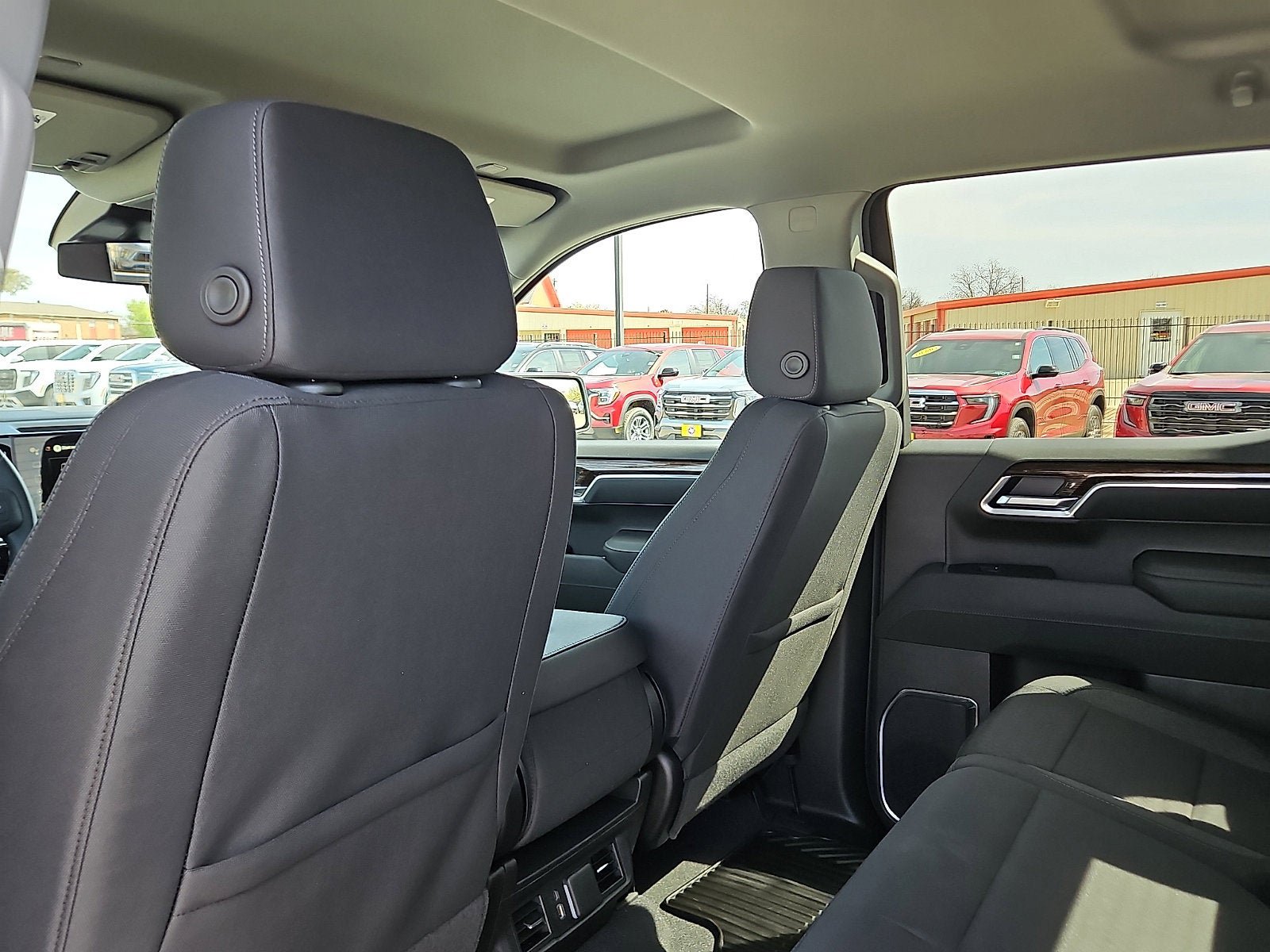 New 2026 GMC Sierra 1500 SLE image 9
