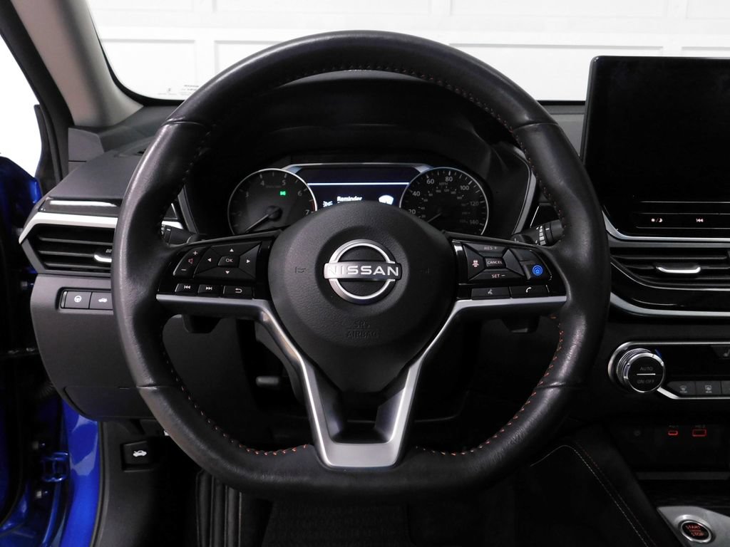Used 2025 Nissan Altima 2.5 SR AWD/4WD image 33